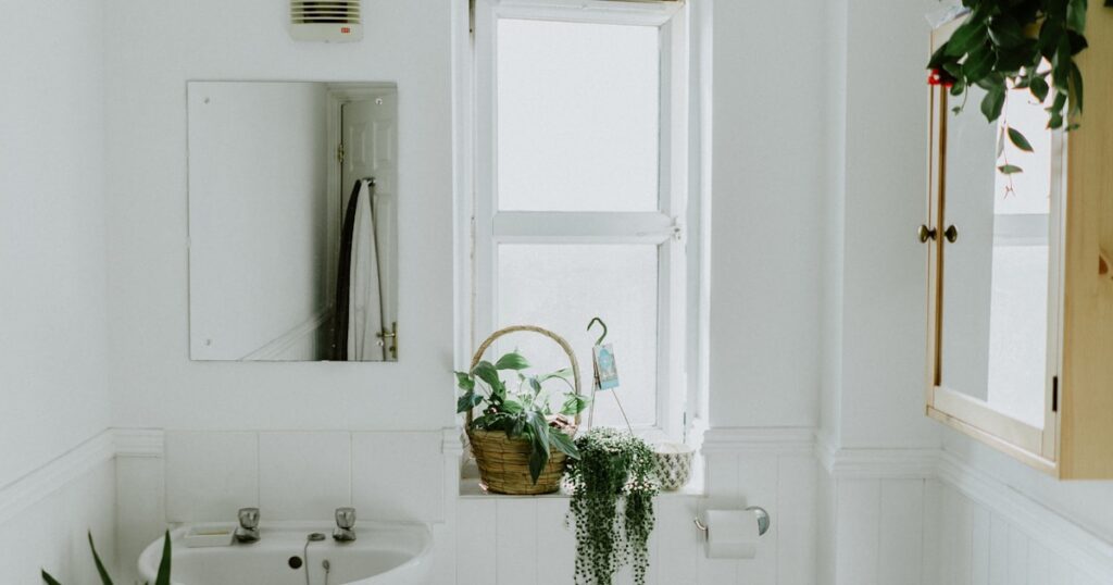How to caulk a bathtub like a pro with silicone caulk
